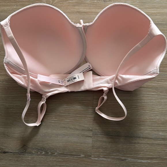 Victoria’s Secret - Body by Victoria - 36DDD - Picture 3 of 3